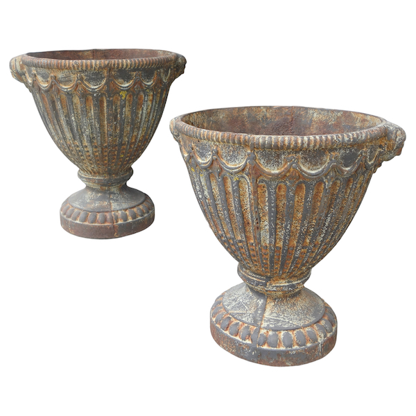 Pair of large cast iron garden ornemental garden vases, 19th century - 30.3cm