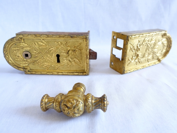 Louis XVI style gilt bronze double door lock for a castle / hotel particulier