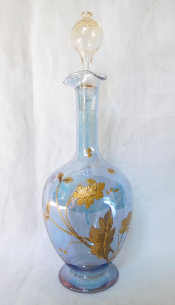 Service à liqueur en cristal de Baccarat irisé doré à l'or fin, époque fin XIXe, étiquette
