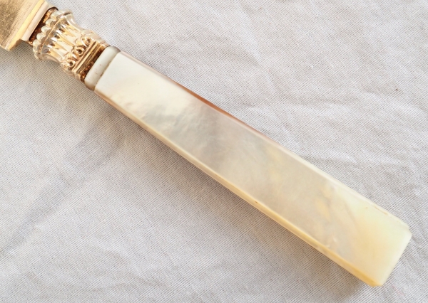 12 vermeil fruit knives, mother of pearl handles, early 19th century