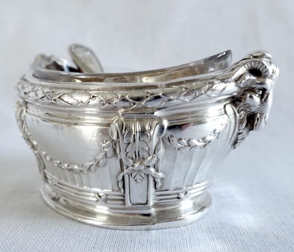 4 salières en argent massif vermeil, style Louis XVI, têtes de béliers par Puiforcat - poinçon Minerve