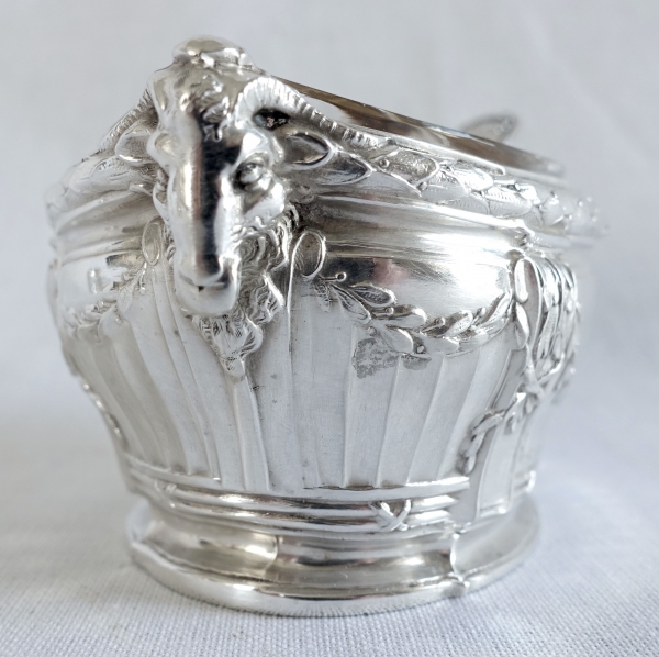 4 salières en argent massif vermeil, style Louis XVI, têtes de béliers par Puiforcat - poinçon Minerve