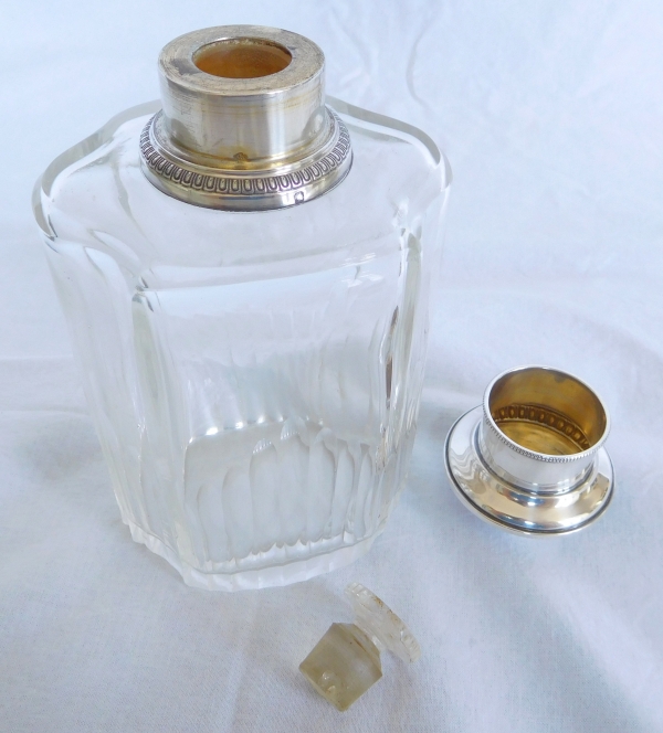 Carafe flacon à whisky en cristal de Baccarat et argent massif, couronne de Baron - poinçon Minerve