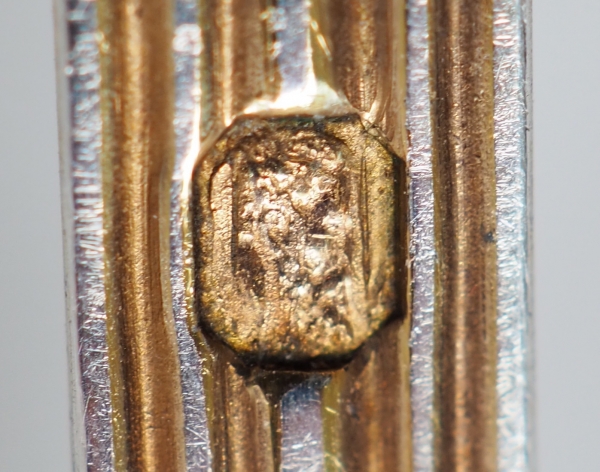 Grande cuillère saupoudreuse en vermeil (argent massif), poinçon Vieillard