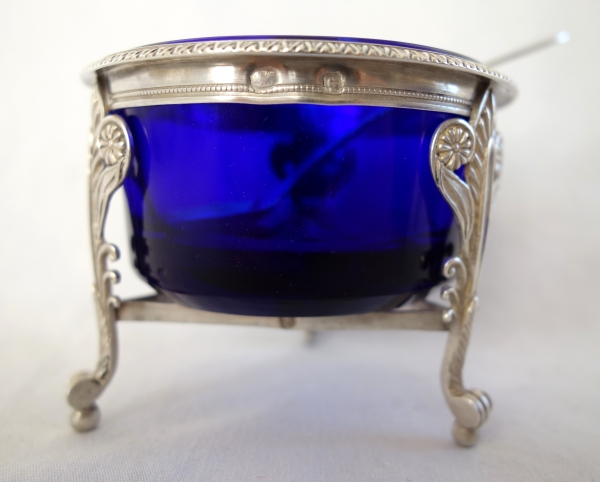 Pair of sterling silver salt cellars and their cobalt blue crystal glass - early 19th century