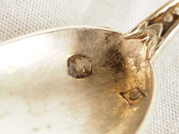 Paire de salerons de style Louis XVI en argent massif et vermeil, poinçon Minerve