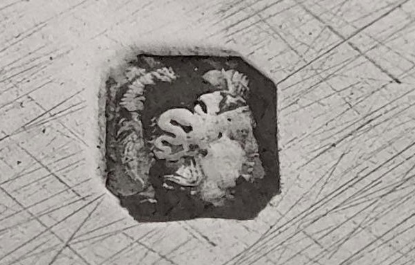 Assiette ou plat circulaire en argent massif par Odiot, 400g, poinçon Minerve