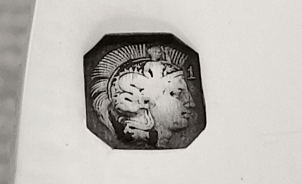 Plat ovale de style Louis XIV en argent massif par Linzeler, poinçon Minerve