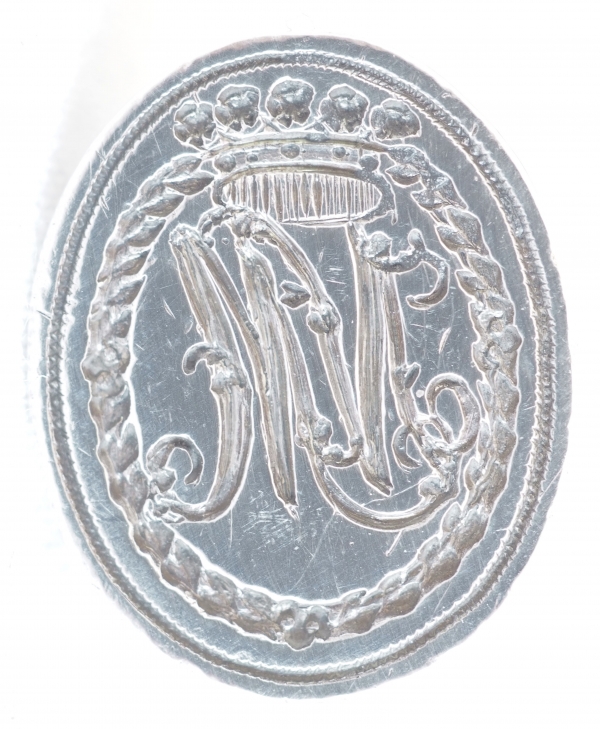 Sceau à cacheter pendentif XVIIIe en argent massif à couronne ducale