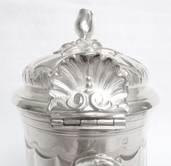 Verseuse / cafetière de Vicomte en argent massif, style Louis XV Rocaille, monogramme SD sous couronne - poinçon Minerve