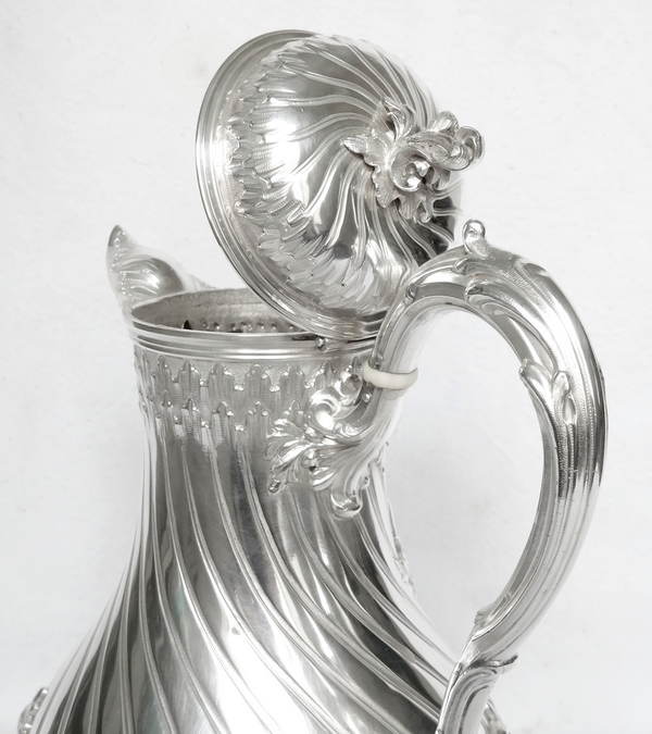 Sterling silver Rococo style coffee pot, coat of arms engraved, silversmith Tetard
