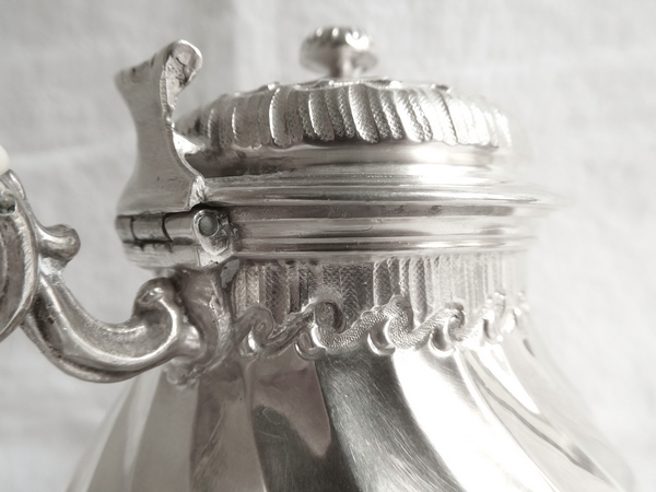 Tetard Frères : sterling silver Louis XV Rococo style teapot for one