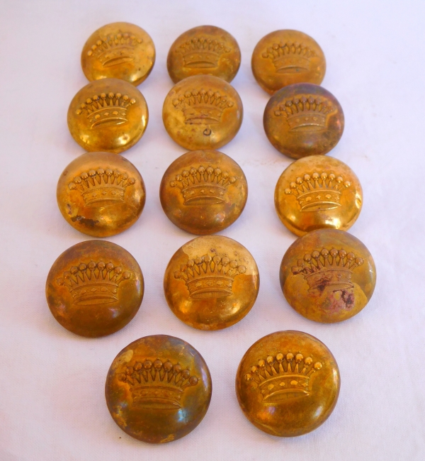 14 ormolu livery buttons, crown of Count, 19th century