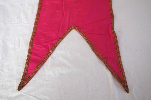 Set of 3 pink silk banners, the Sacred Heart embroidered
