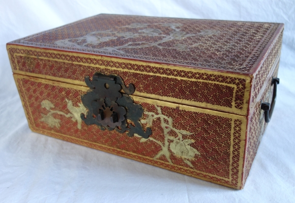 Boîte coffret en laque sculptée, Chine, époque Qing - fin XIXe / début XXe siècle