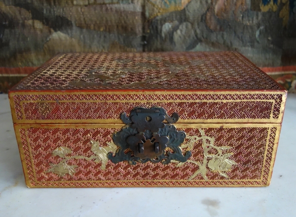 Boîte coffret en laque sculptée, Chine, époque Qing - fin XIXe / début XXe siècle