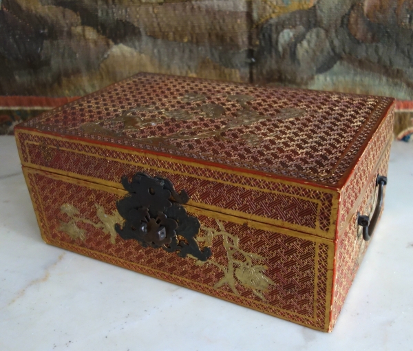 Boîte coffret en laque sculptée, Chine, époque Qing - fin XIXe / début XXe siècle