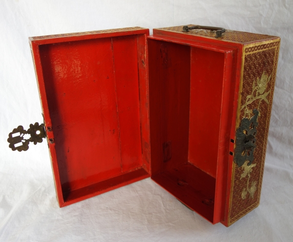 Boîte coffret en laque sculptée, Chine, époque Qing - fin XIXe / début XXe siècle