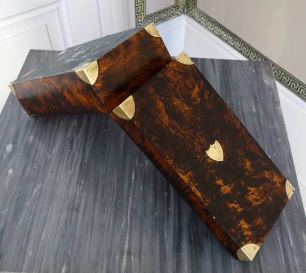 Boîte, coffret de marine d'époque Empire en placage de loupe et laiton