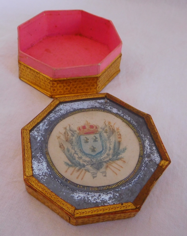 Louis XVI box covered with paper, decorated with French Royal coat of arms
