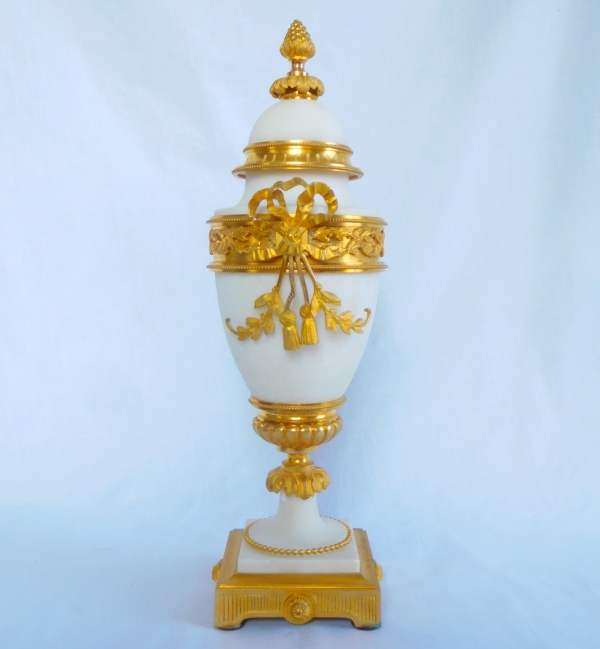 Louis XVI style ormolu and marble vase, second half of 19th century production