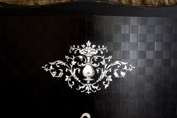 Ebony and ivory marquetry cigar box, Napoleon III period, attributed to Diehl