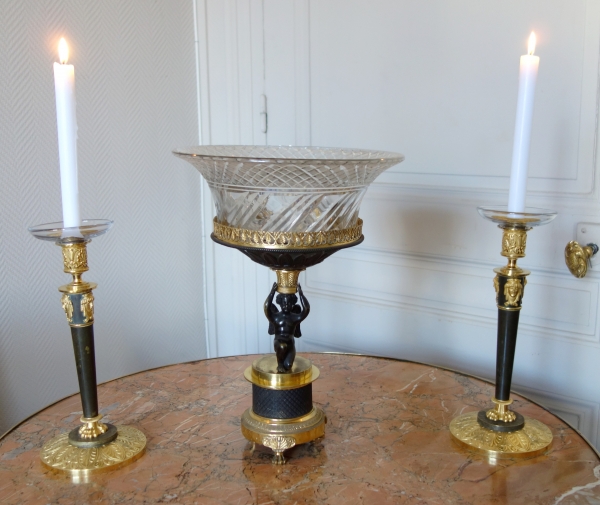 Surtout de table en bronze doré et patiné et cristal du Creusot - époque Restauration style Empire