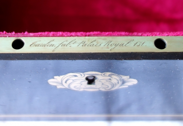 Large blackened wood jewelery box, crown of Count mid 19th century, Napoleon III production