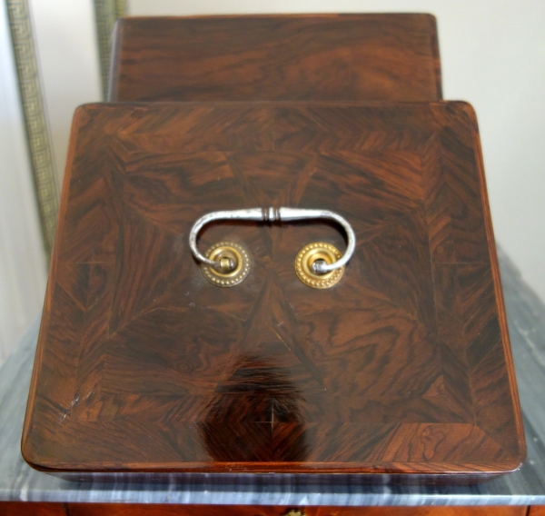 Louis XV violet wood marquetry box, Maltese Cross pattern - 18th century