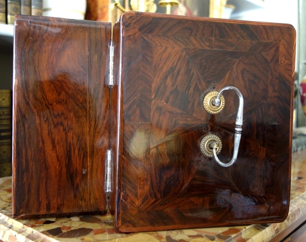 Louis XV violet wood marquetry box, Maltese Cross pattern - 18th century