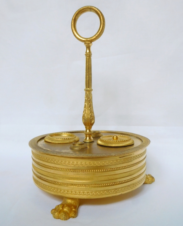 Encrier d'époque Empire à pattes de lion en bronze ciselé et doré au mercure - époque début XIXe siècle