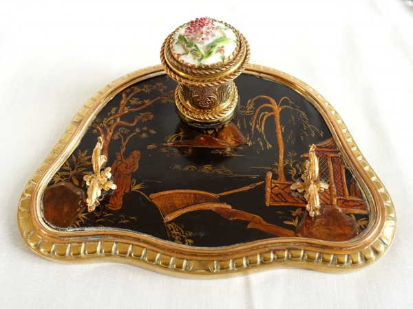 Louis XV style lacquer, bronze and porcelain inkwell, 19th century
