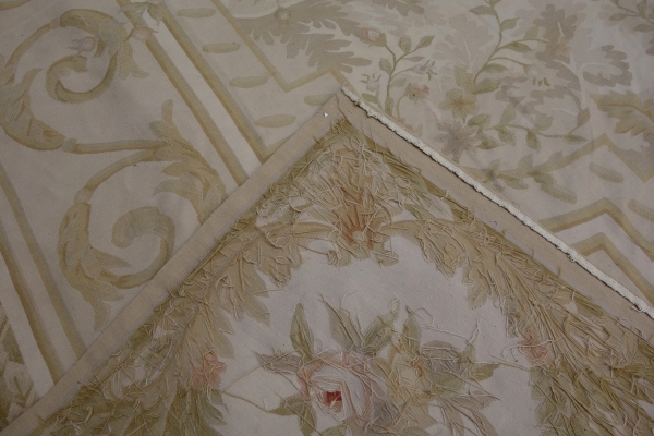 Grand tapis d'Aubusson de style Louis XVI, époque Napoléon III - 457cm x 360cm