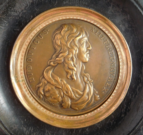 Portrait miniature du Roi Louis XIII, médaille en bronze, souvenir historique royaliste