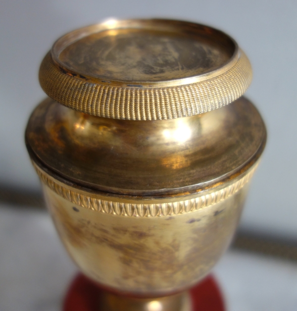 Paire de cassolettes en bronze doré sur colonne en marbre d'époque Empire