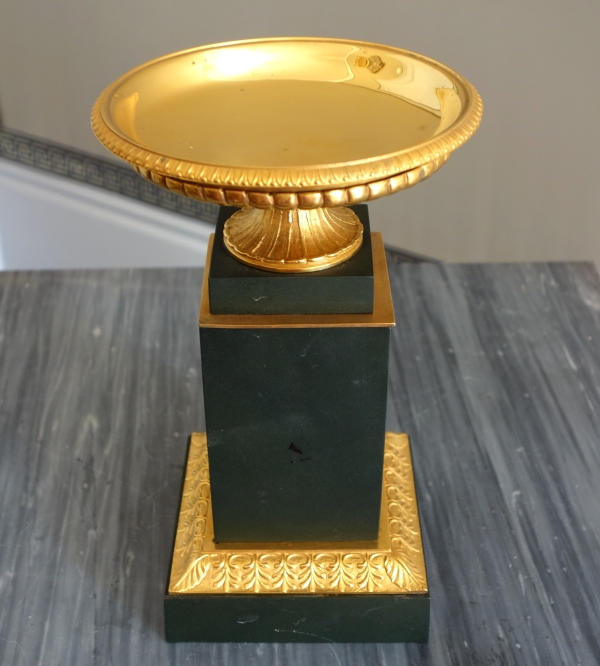Pair of patinated bronze and ormolu cassolettes - Restauration period