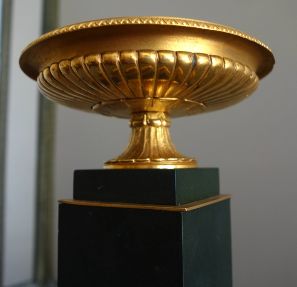 Pair of patinated bronze and ormolu cassolettes - Restauration period