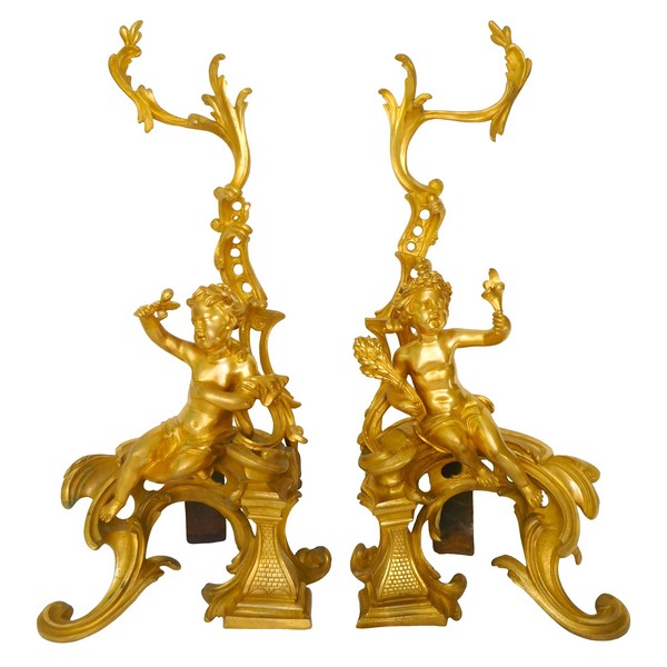 Paire de chenets en bronze doré aux putti, style Louis XV, milieu XIXe siècle