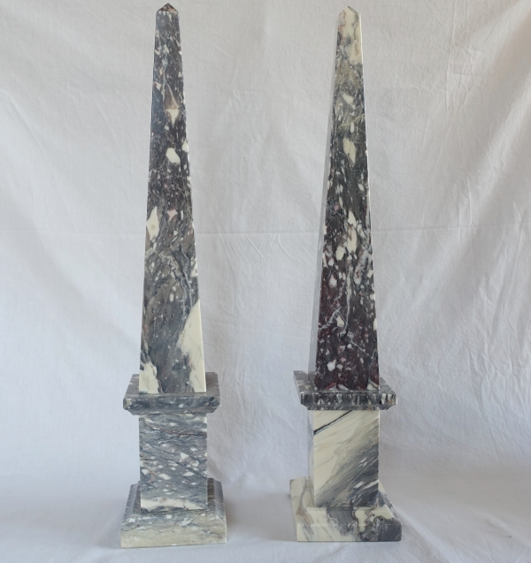 Pair of tall marble obelisks - 55cm - neocalassical decoration