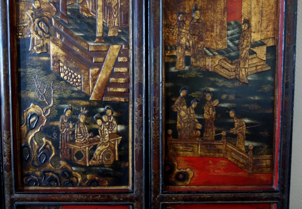 Lacquered wood screen - China, late 19th century