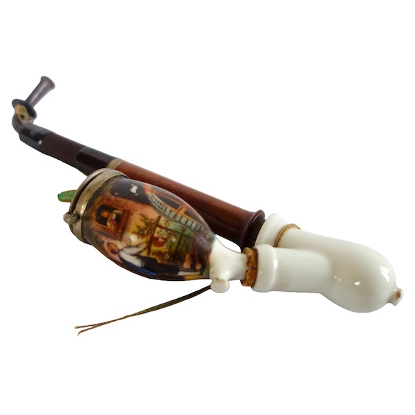 Pipe à couvercle en porcelaine Allemande - Bavière, XIXe siècle