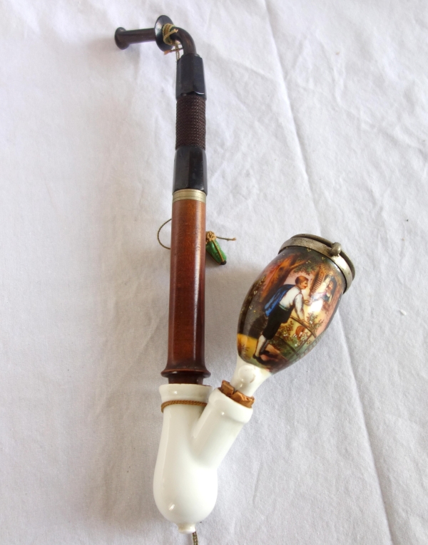 Pipe à couvercle en porcelaine Allemande - Bavière, XIXe siècle