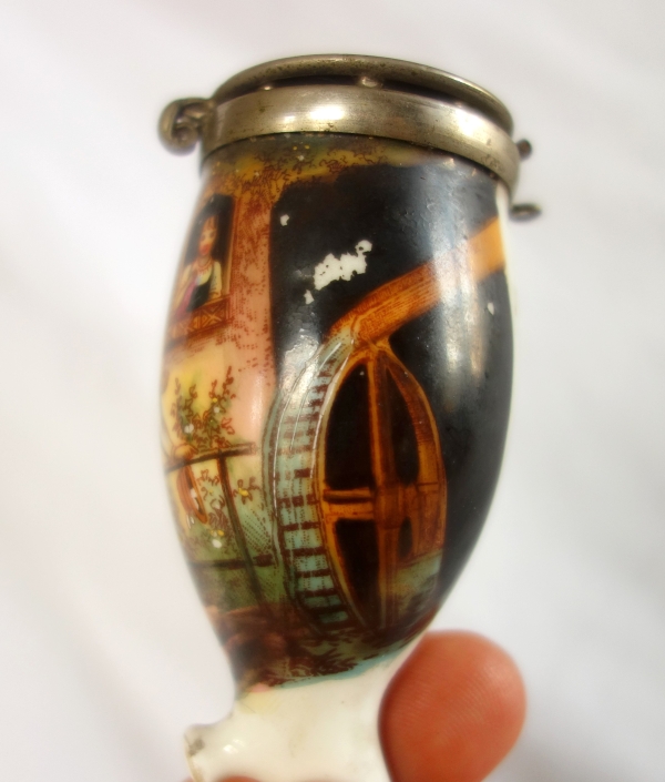 Pipe à couvercle en porcelaine Allemande - Bavière, XIXe siècle