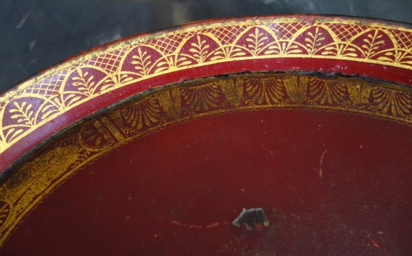 Grand plateau de service d'époque Empire en tôle laquée rouge et or