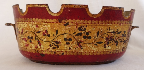 Rafraîchissoir ou verrière d'époque Empire en tôle peinte avec sa doublure et ses verres