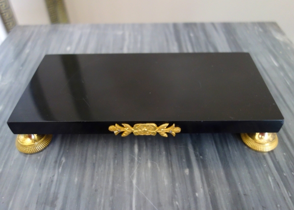 Socle de présentation en marbre et bronze doré au mercure, époque Empire - 21,5 x 9,8cm