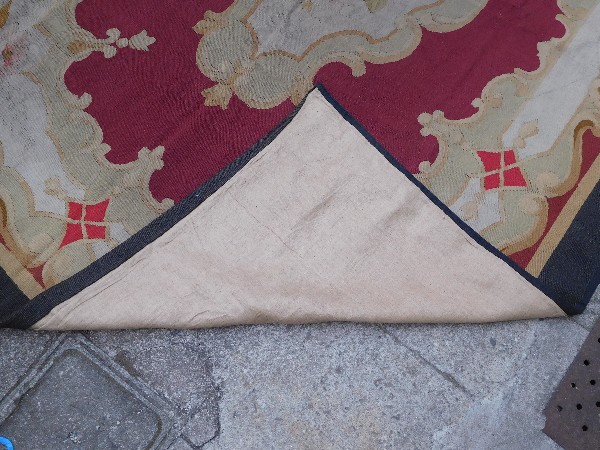 Large antique Aubusson carpet - France circa 1860 - 175cm X 250cm