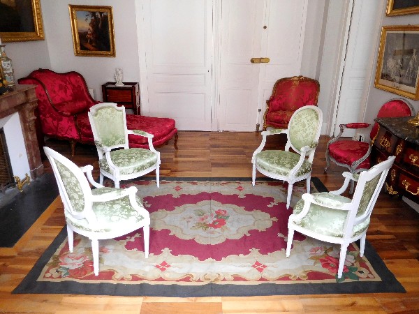 Grand tapis d'Aubusson époque Napoleon III 175cm X 250cm