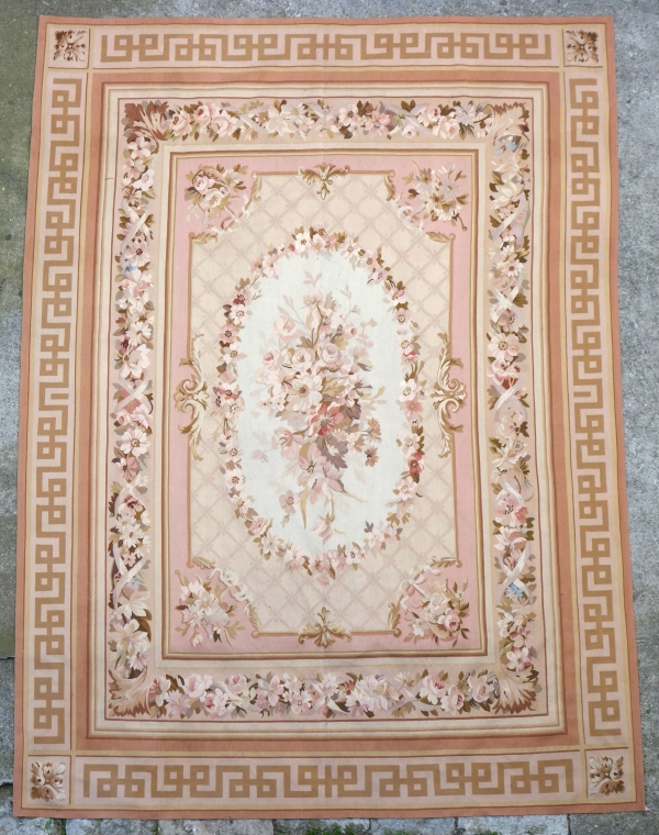 Grand tapis d'Aubusson de style Louis XVI, époque Napoléon III - 342cm x 250cm
