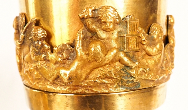 Grand vase d'ornement Directoire en bronze doré d'époque fin XVIIIe ou 1800 - marbre Turquin